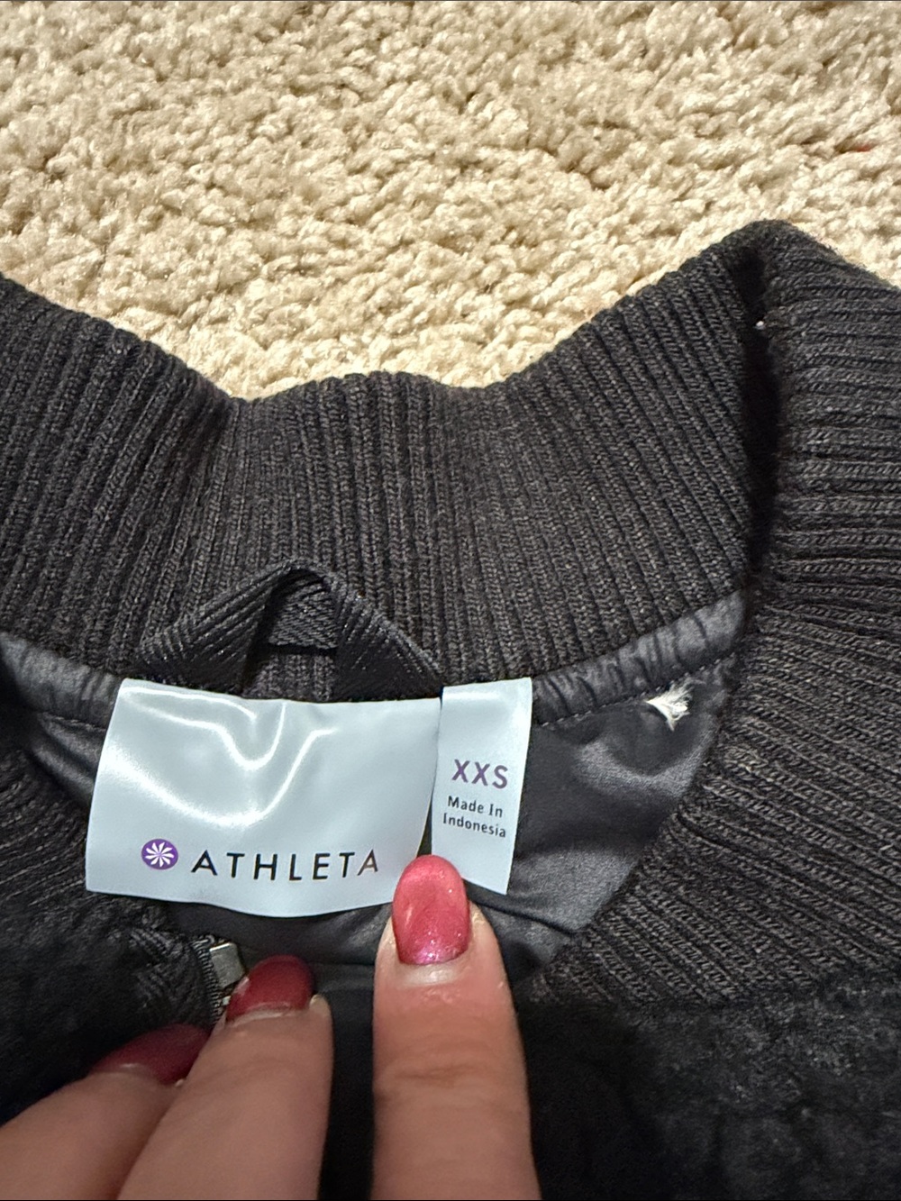 Athleta Black Tundra Puffer Vest XXS - Picture 4 of 6